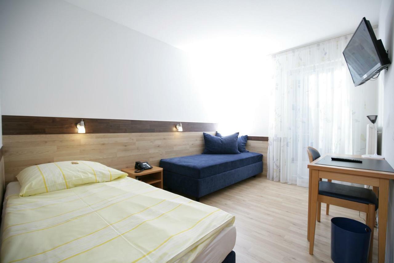 Hotel Am Baronenwald Göppingen Dış mekan fotoğraf