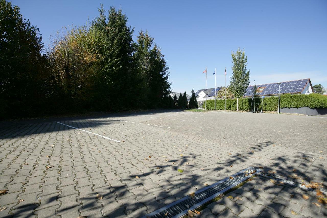 Hotel Am Baronenwald Göppingen Dış mekan fotoğraf
