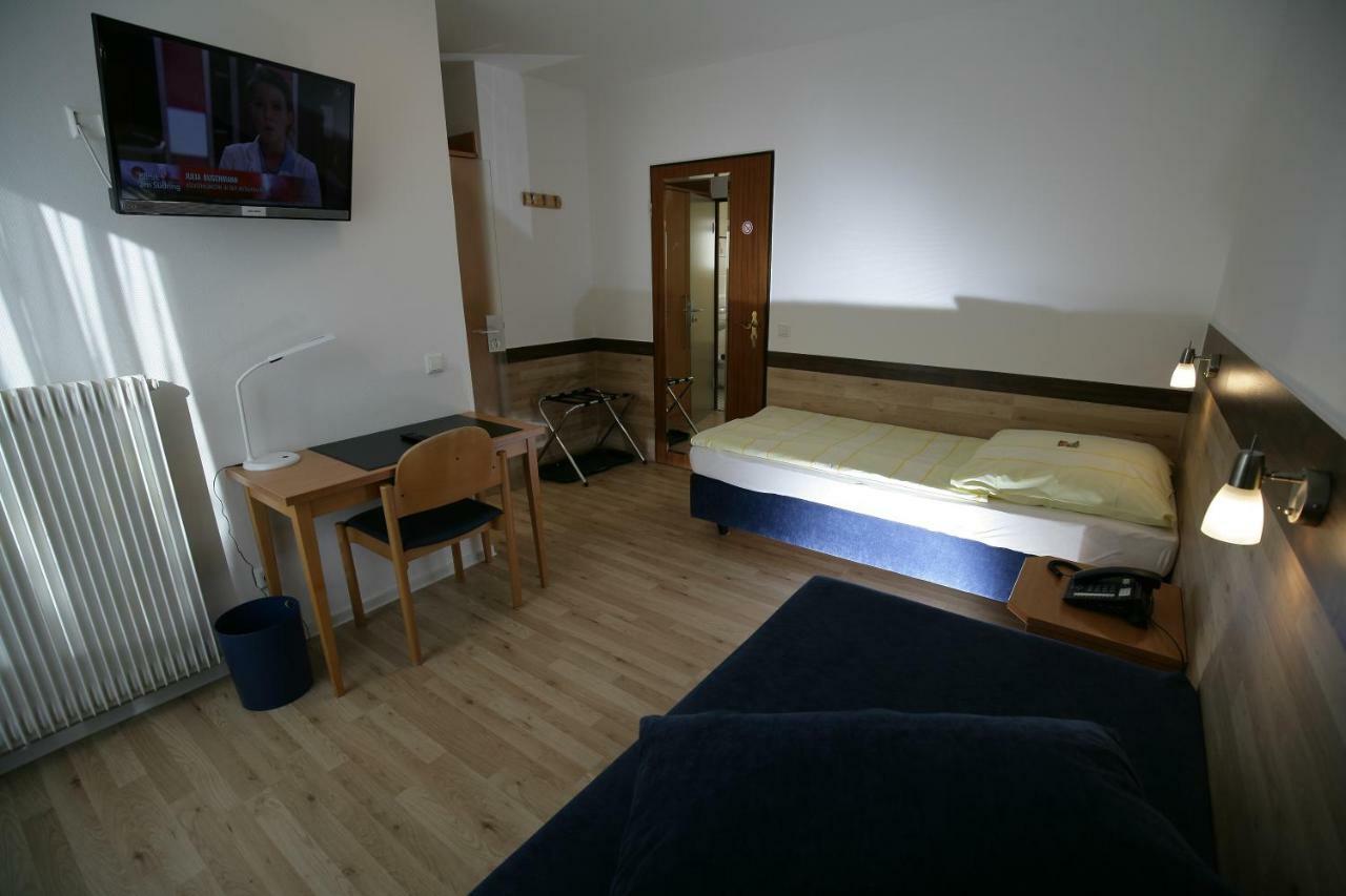 Hotel Am Baronenwald Göppingen Dış mekan fotoğraf