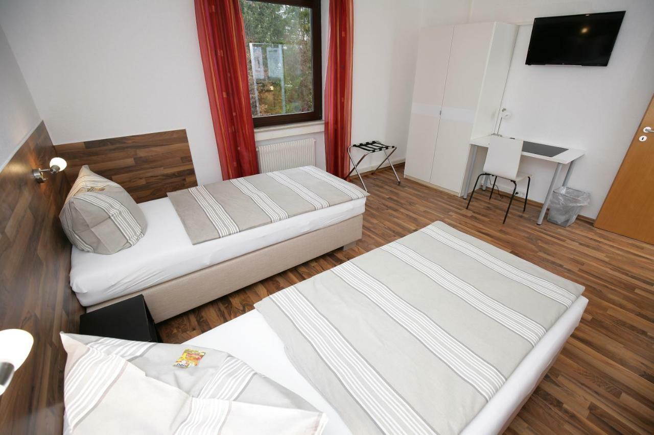 Hotel Am Baronenwald Göppingen Dış mekan fotoğraf